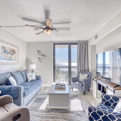 Windy Hill Beach-Sleeps 6-3bed/2bath-Oceanfront-Pool-WIFI-TV-16 Foot Balcony