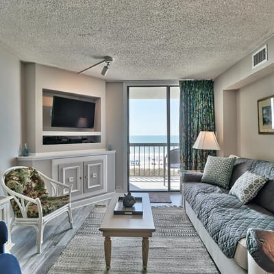 Oceanfront Waterpointe1 406-3b/2b-Sleeps 6-Balcony-WIFI-TV-Pool-Family Friendly